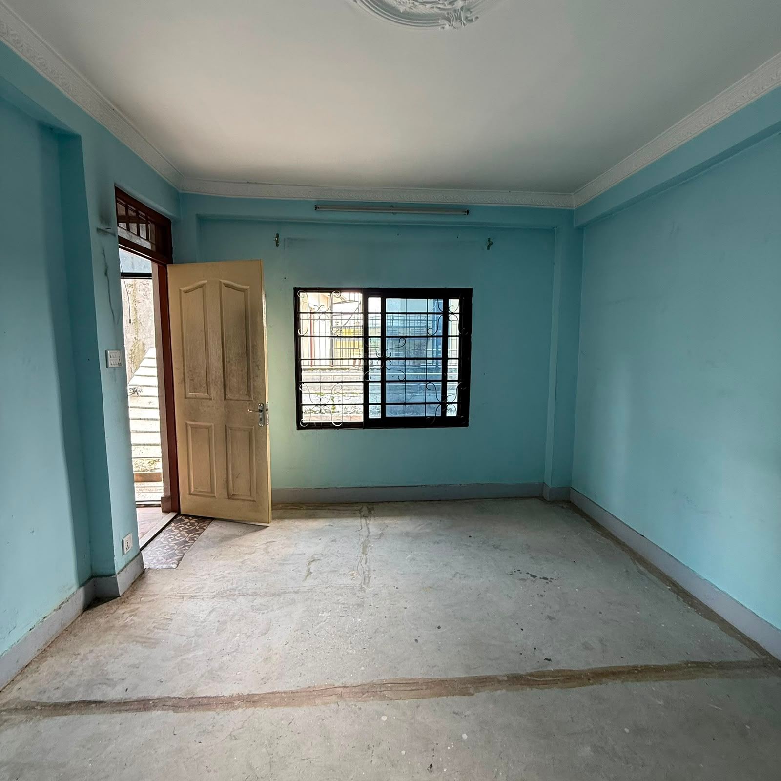 2room with attached Washroom
